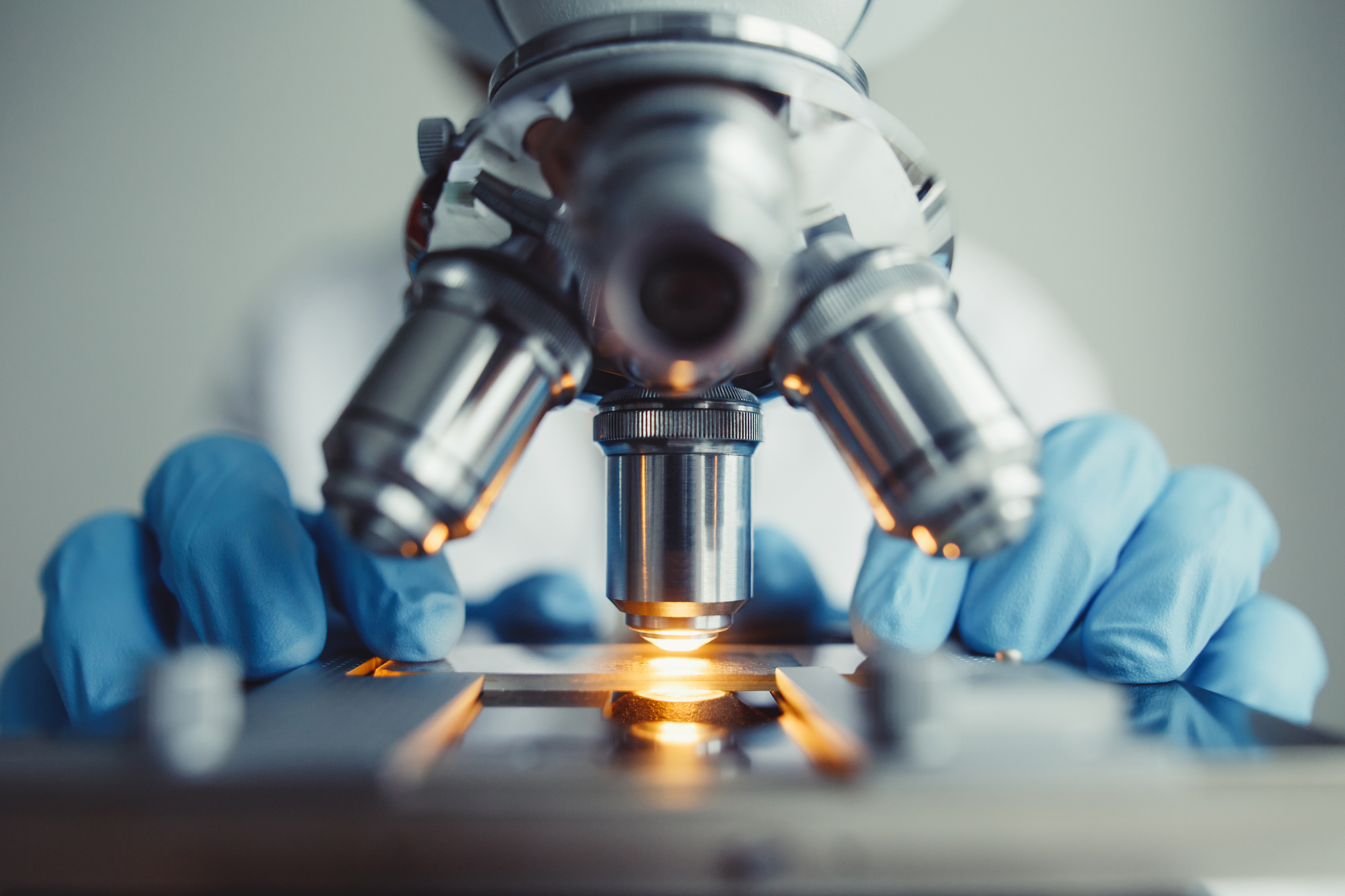 Research microscope